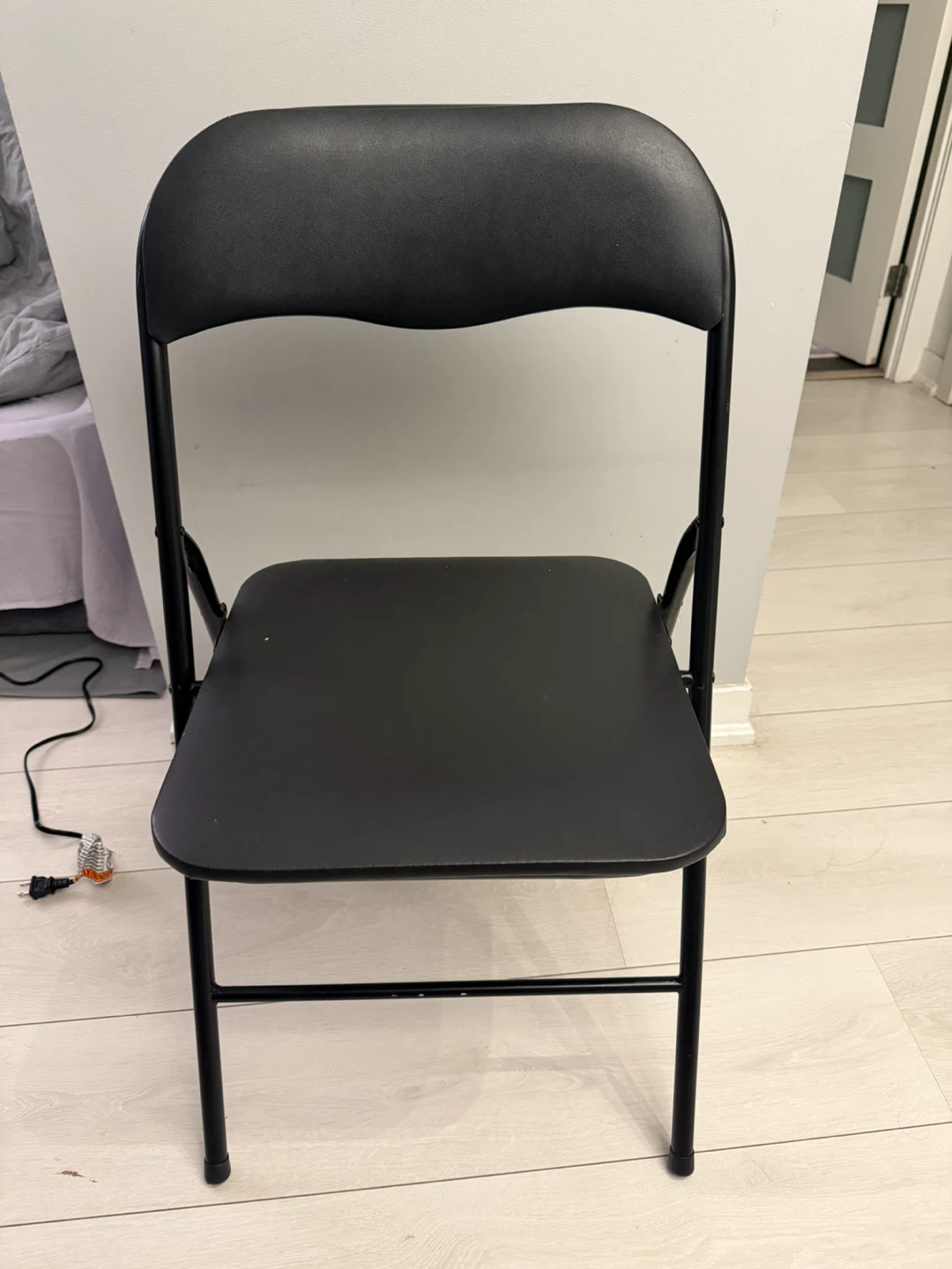 Streamlight Enduro Black Padded Vinyl Folding Chair