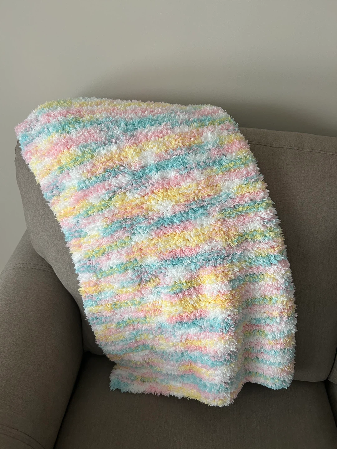 BRAND NEW SOFT HAND KNIT BABY BLANKET (READ LISTING)