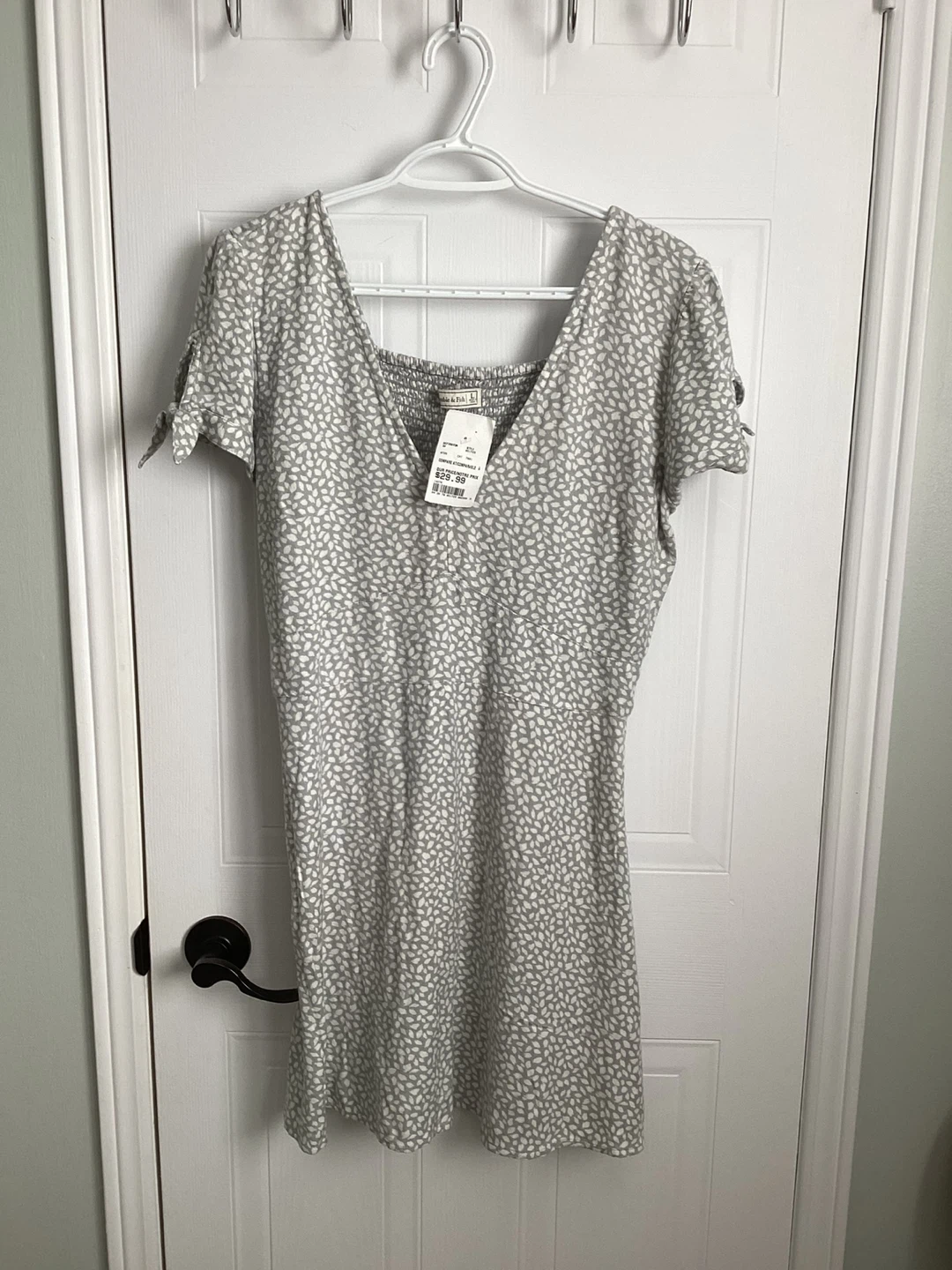 BRAND NEW ABERCROMBIE & FITCH DRESS (READ LISTING)