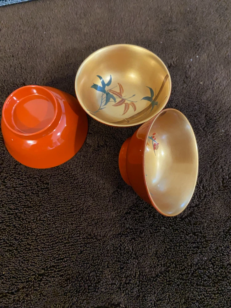 Set of 3 gold and vermilion lacquerware bowls - photo 3