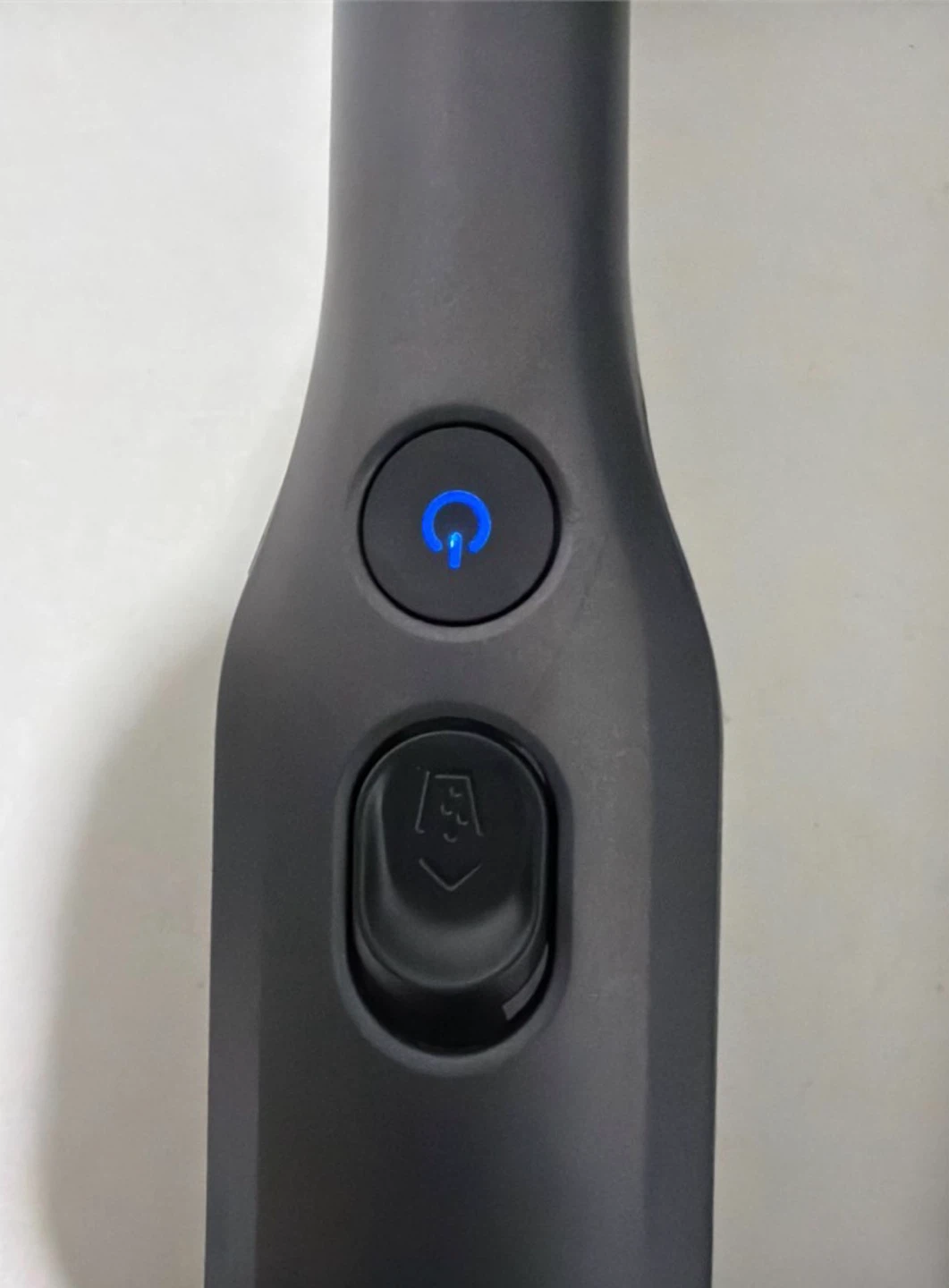 Shark WANDVAC Handheld Vacuum with Charging Dock - photo 3