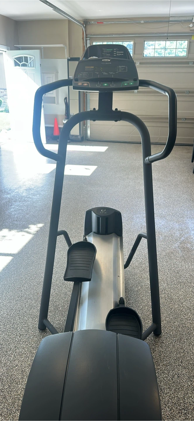 Precor EFX 5.17i Elliptical