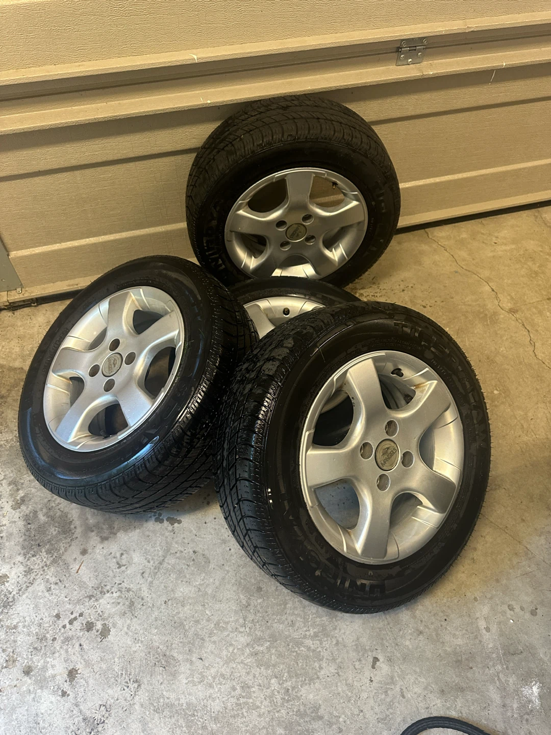 Mangels Alloy Wheels with Uniroyal 195/60R14