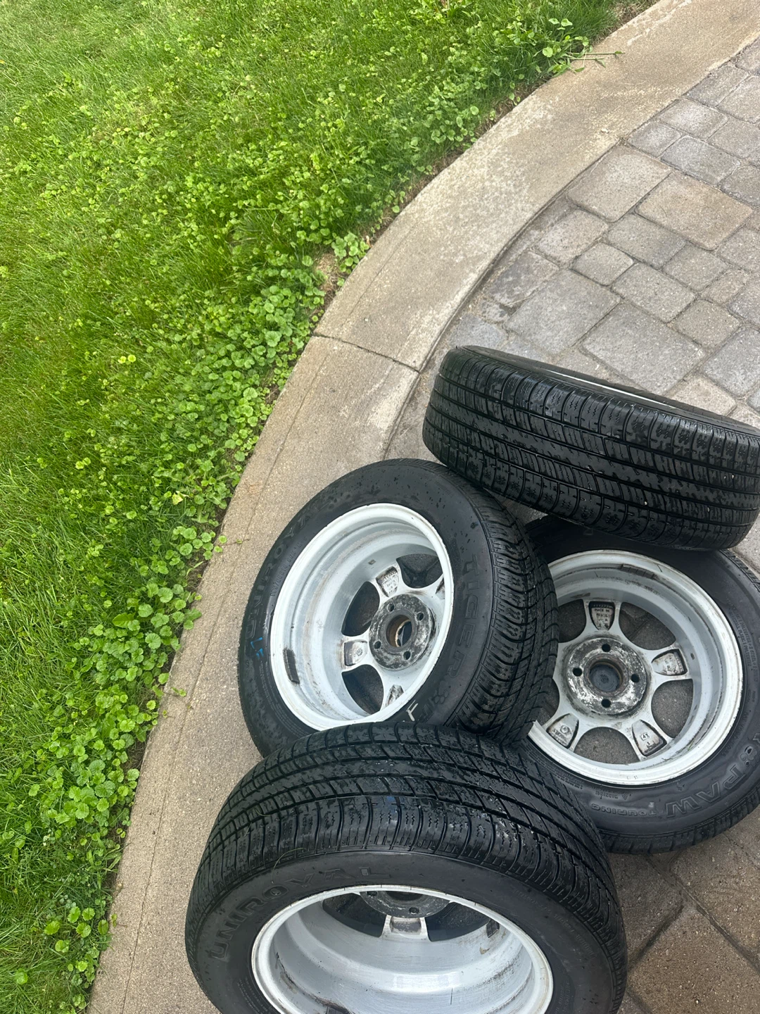 Mangels Alloy Wheels with Uniroyal 195/60R14 - photo 2