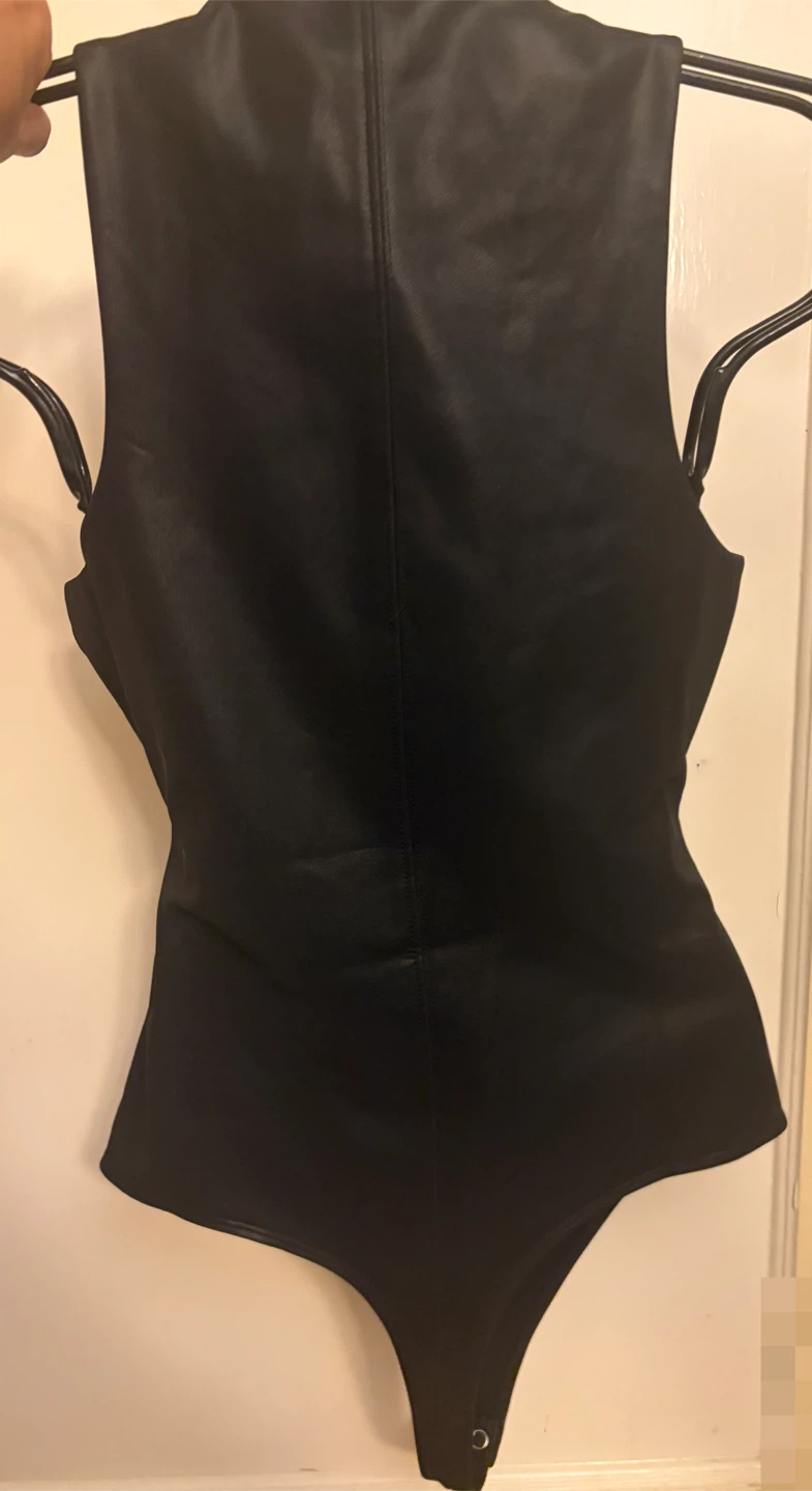 Good American Black Faux Leather Bodysuit Size 1 - photo 4