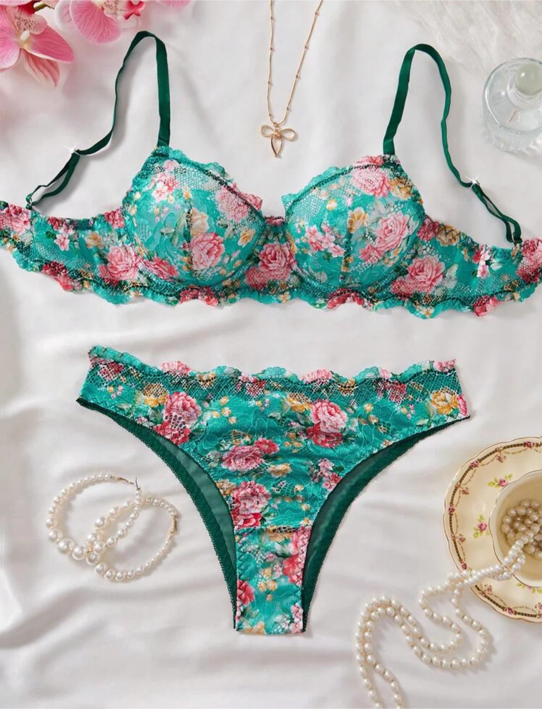 Style dream ,set for women Green