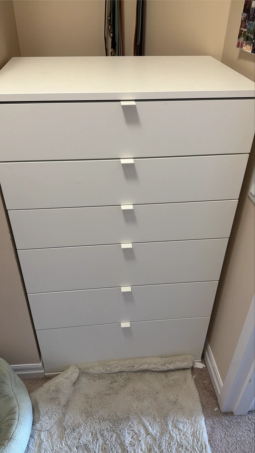 White 6-Drawer Dresser