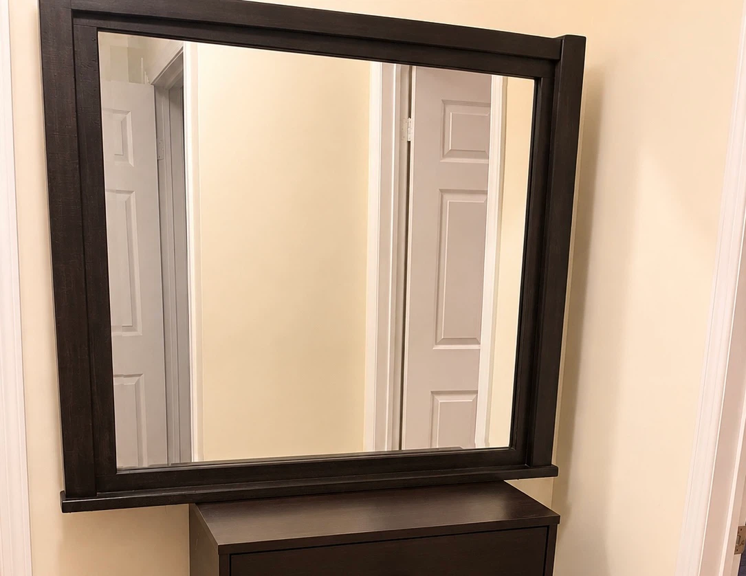 Free mirror