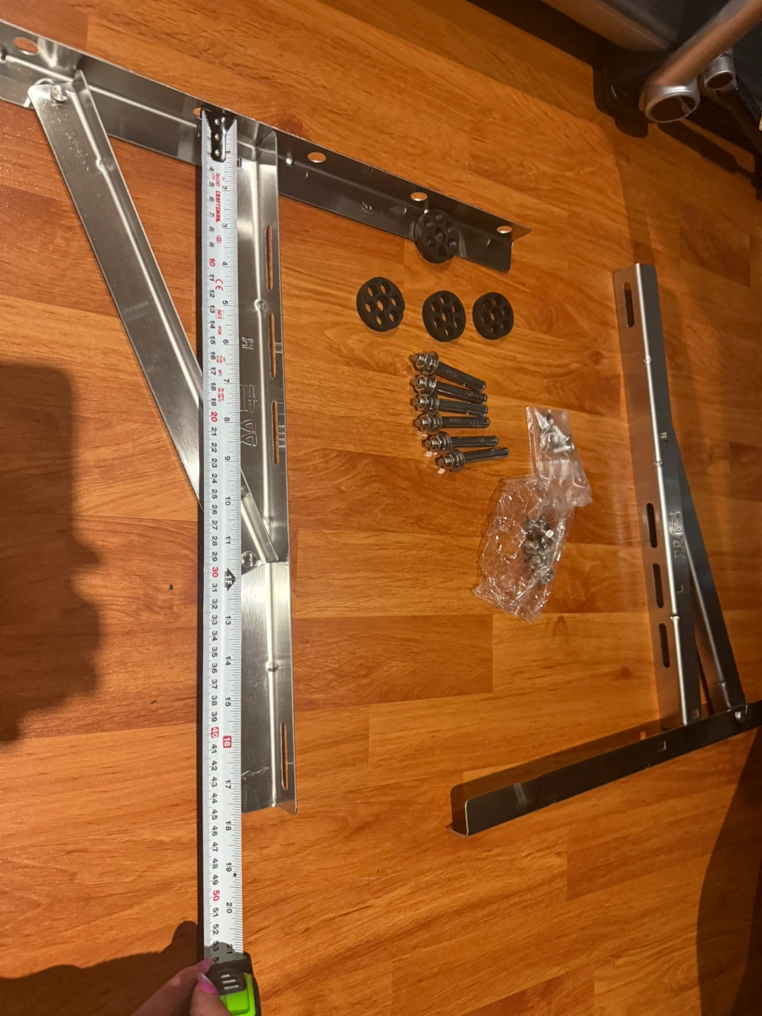 Wall mounting bracket - photo 2