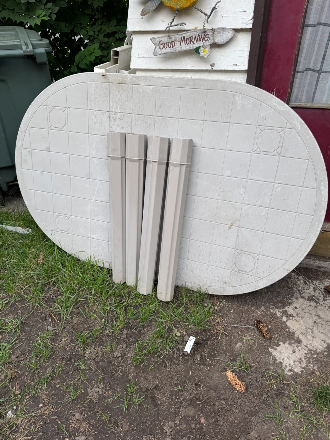 Plastic Oval Table Top with Legs
