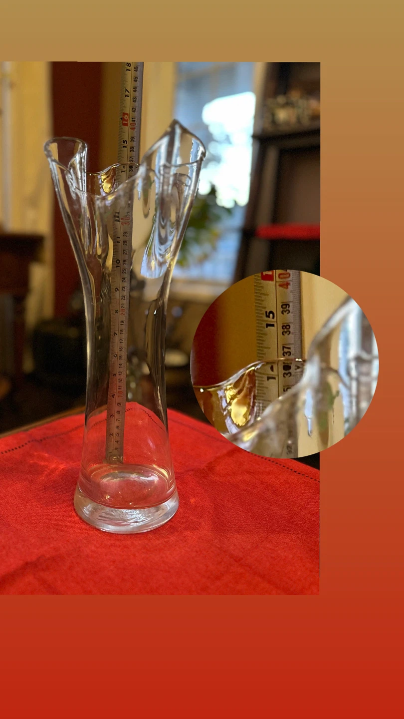 Clear Glass Vase - photo 3