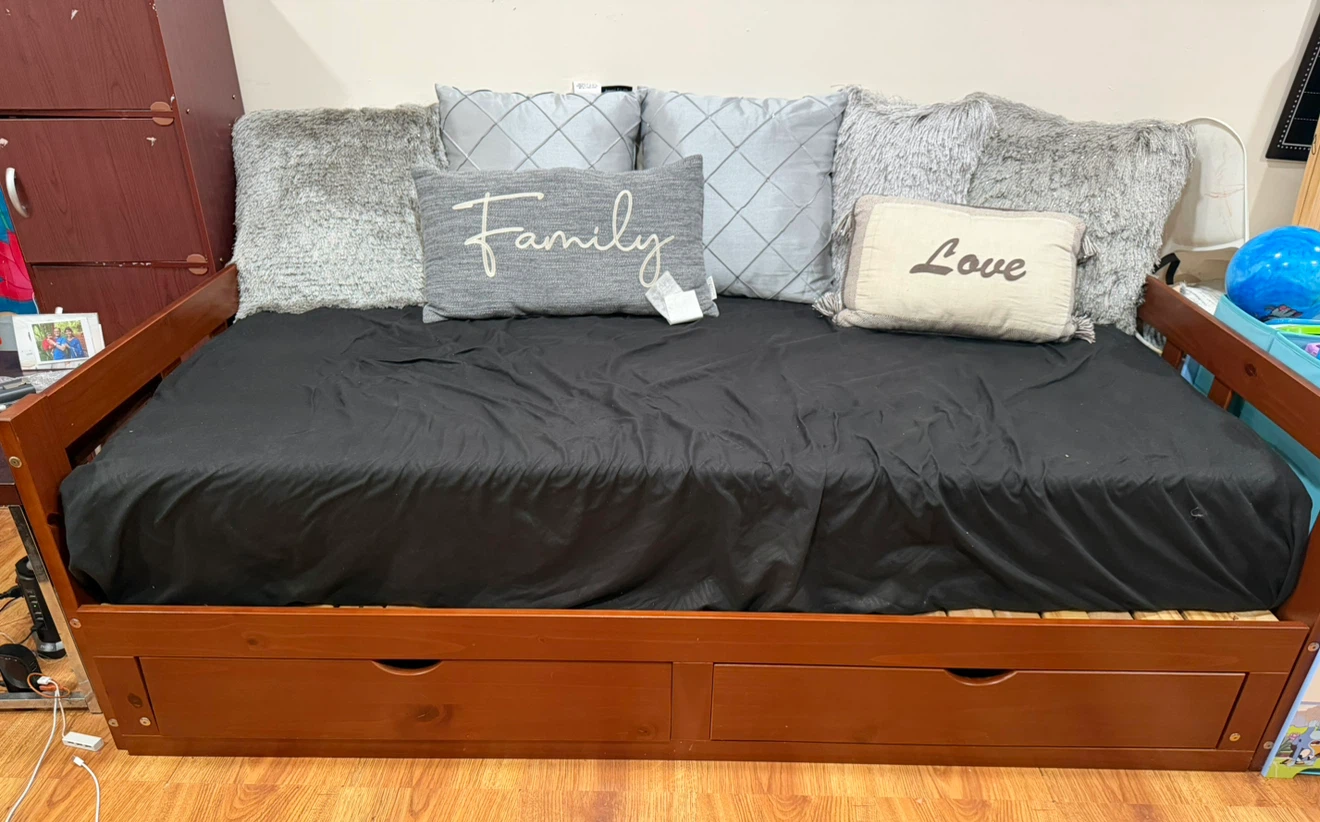 Wooden Daybed with Storage Drawers