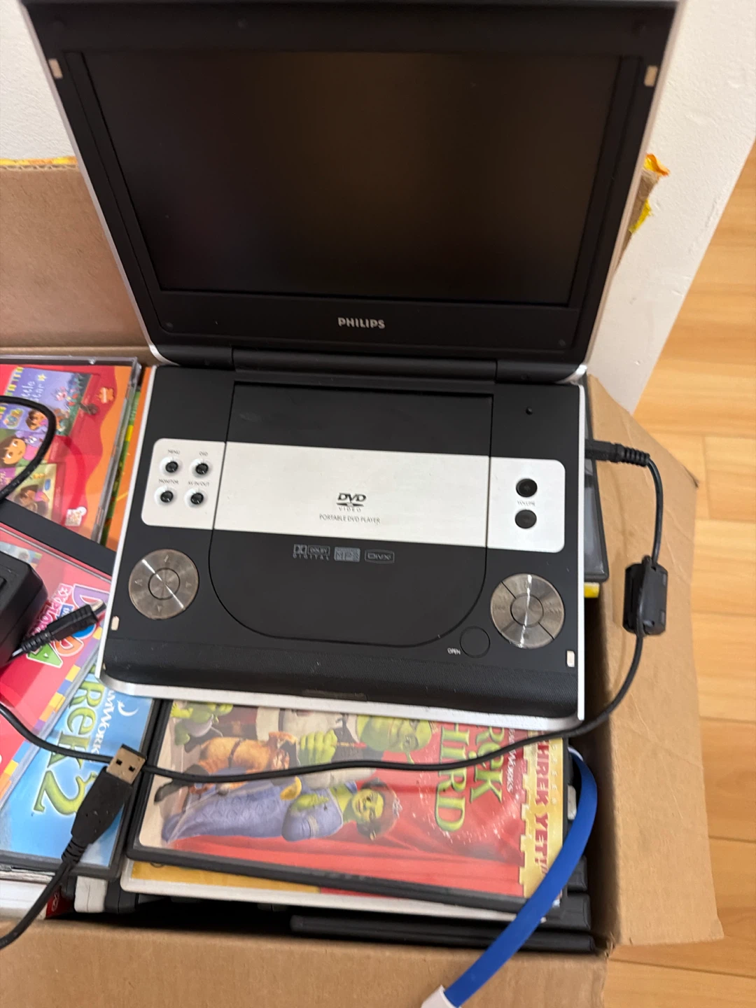 Kids DVDs - Assorted Titles + Portable DVD player - photo 2
