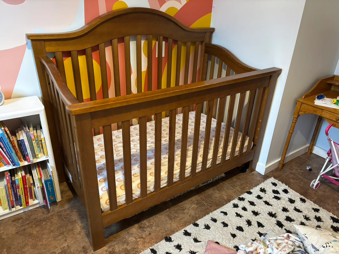 DaVinci Jayden 4-in-1 convertible crib and mattress