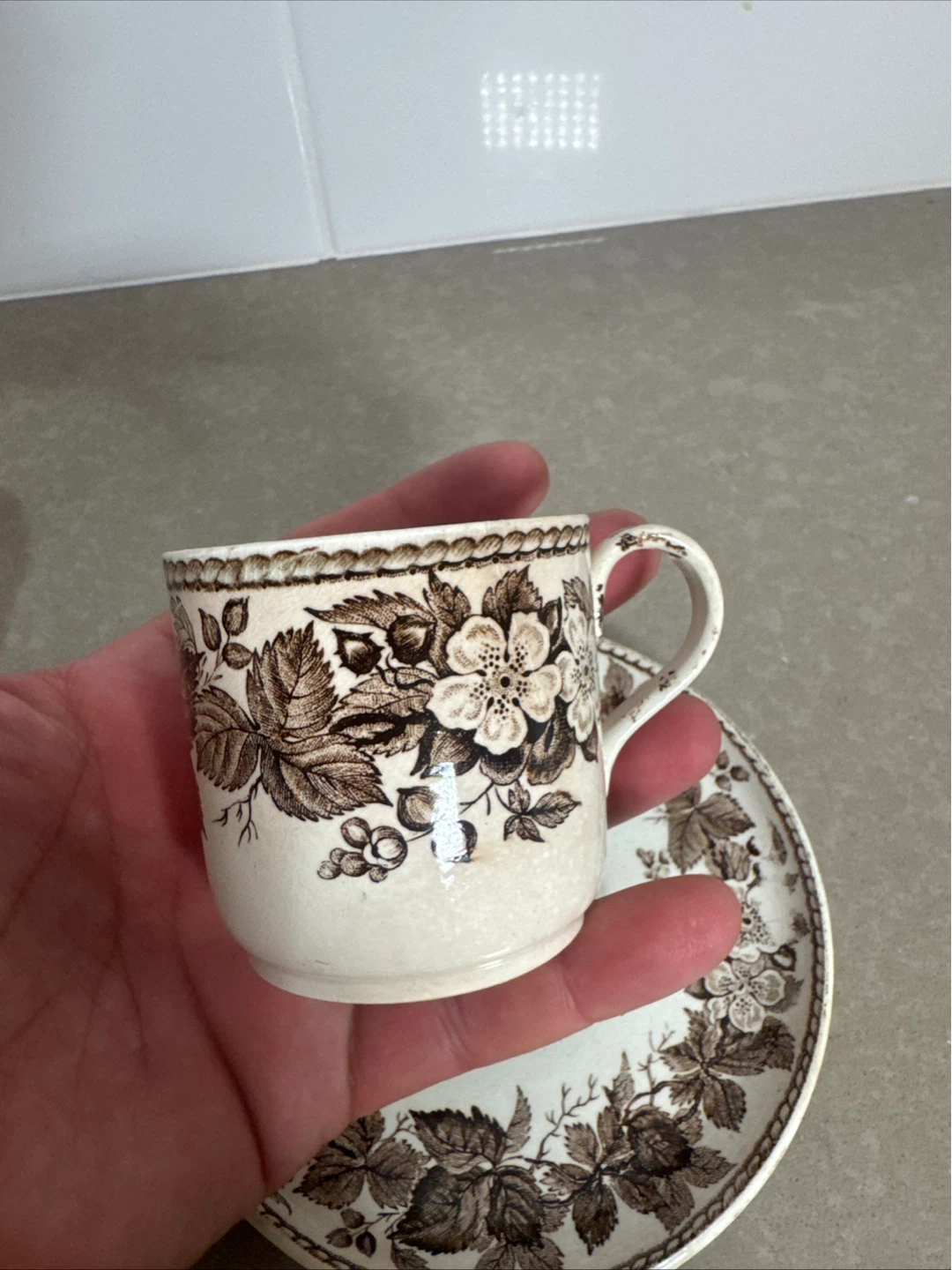 Wedgwood teacup and saucer - photo 3