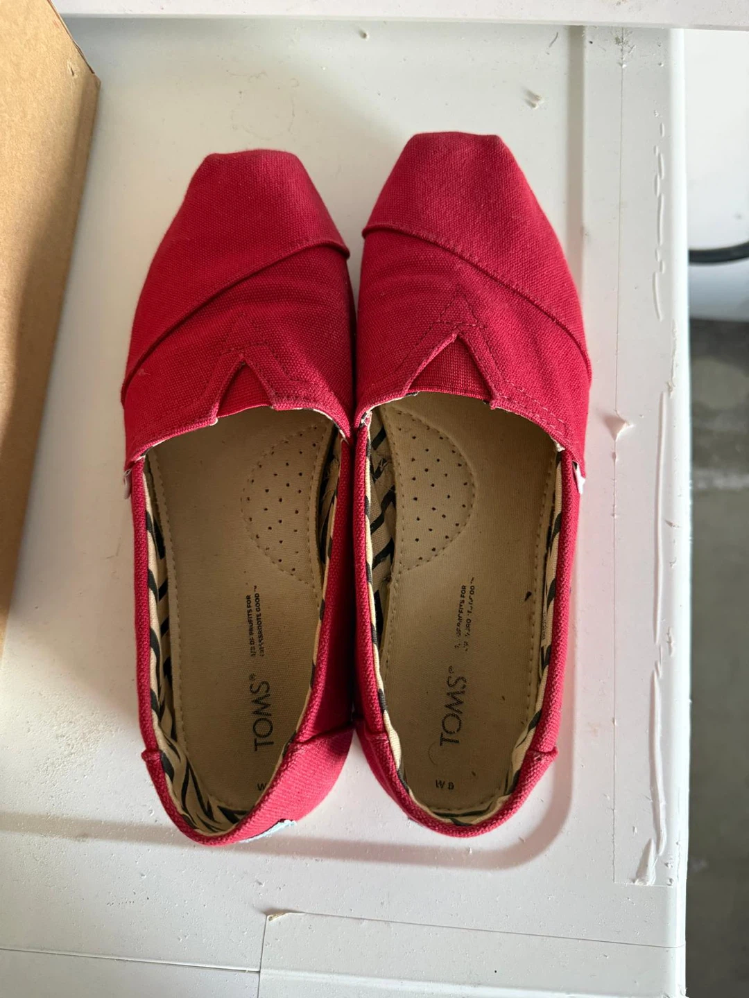Red TOMS Canvas Slip-On Shoes Women's 8