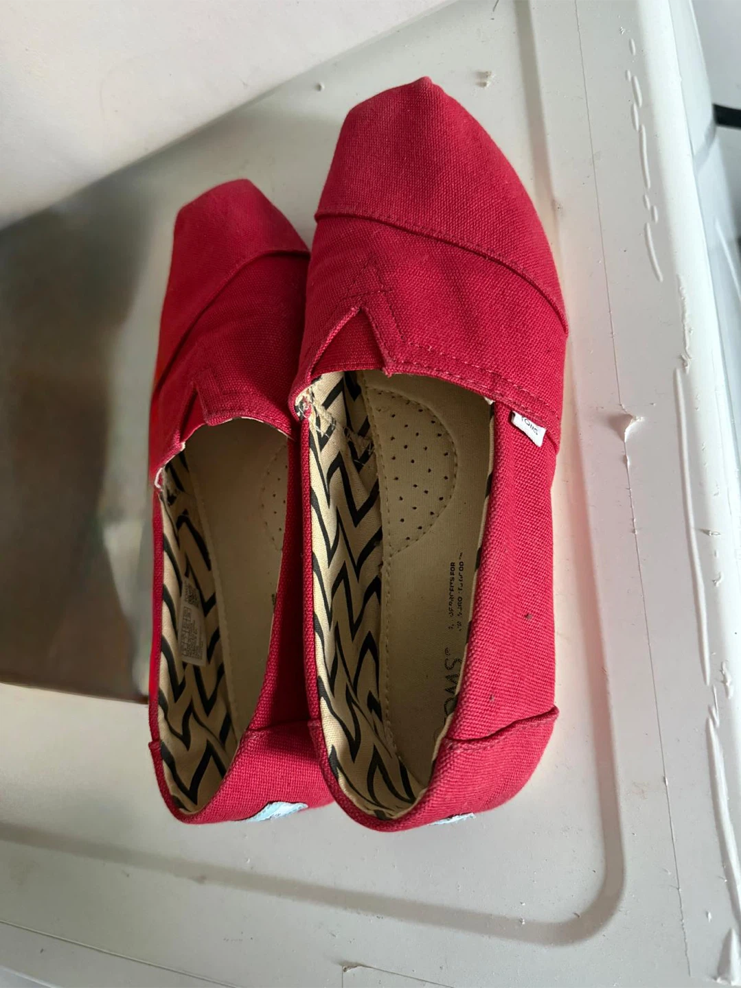 Red TOMS Canvas Slip-On Shoes Women's 8 - photo 3