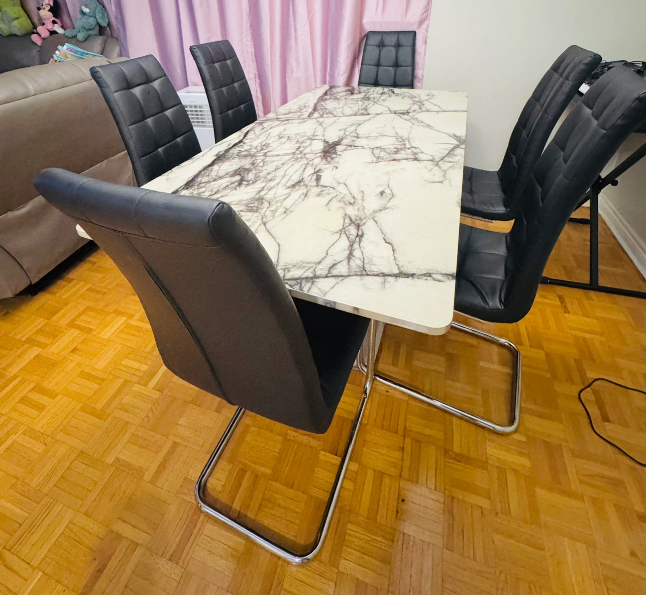 Dining Table with 6 Chairs