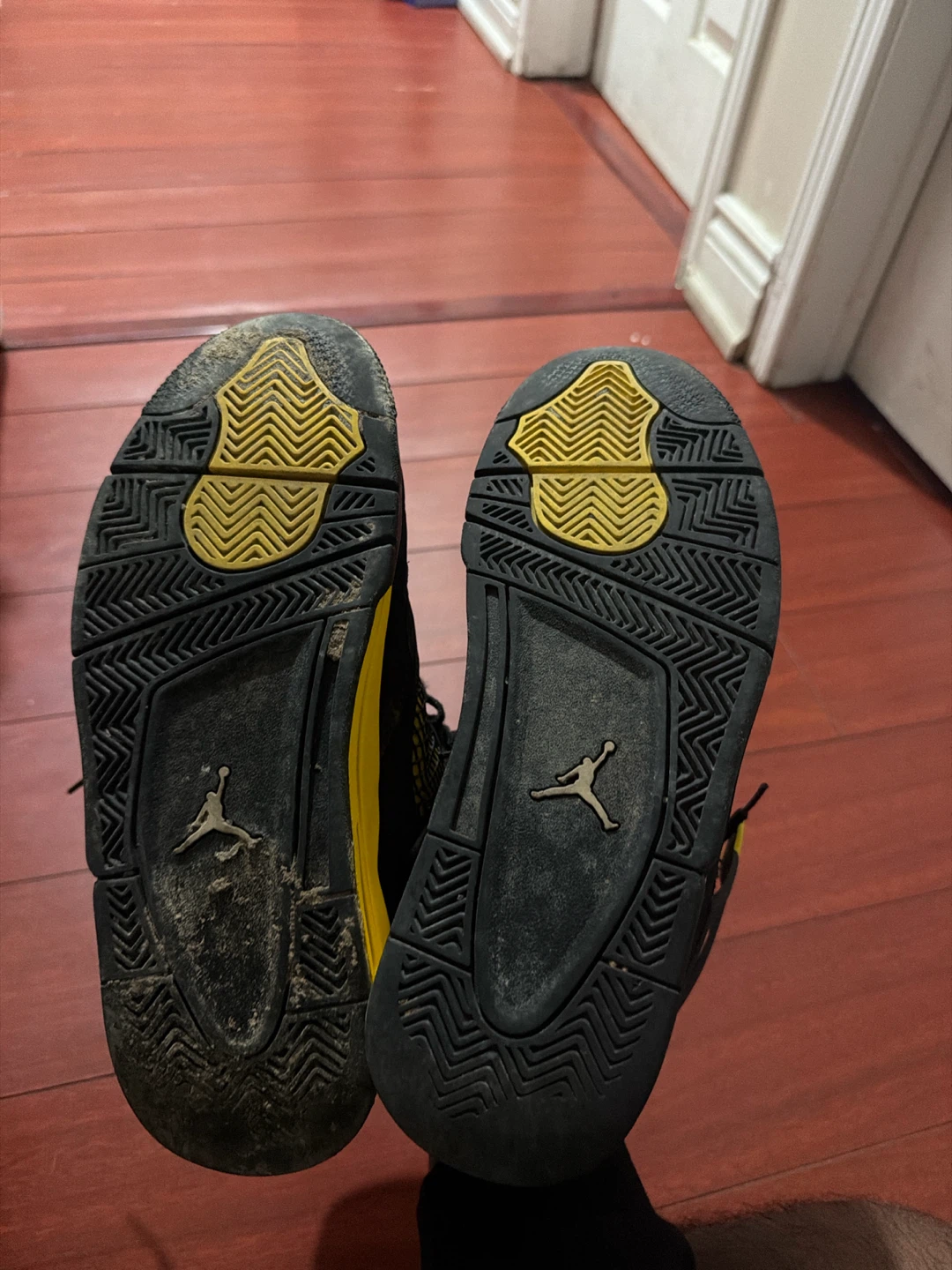 Air Jordan 4 Thunder black and yellow - photo 4
