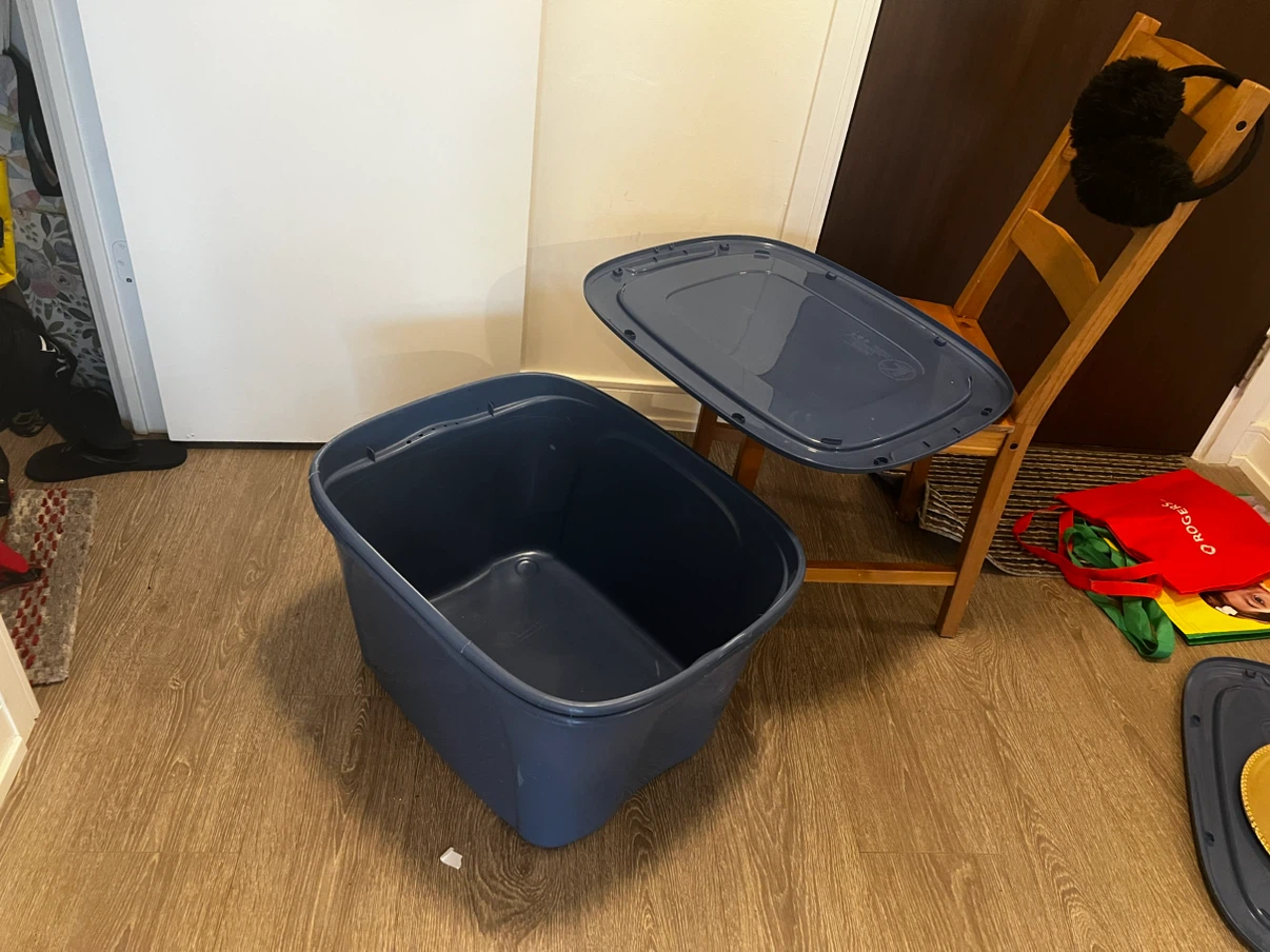 Plastic Storage Bin with Lid