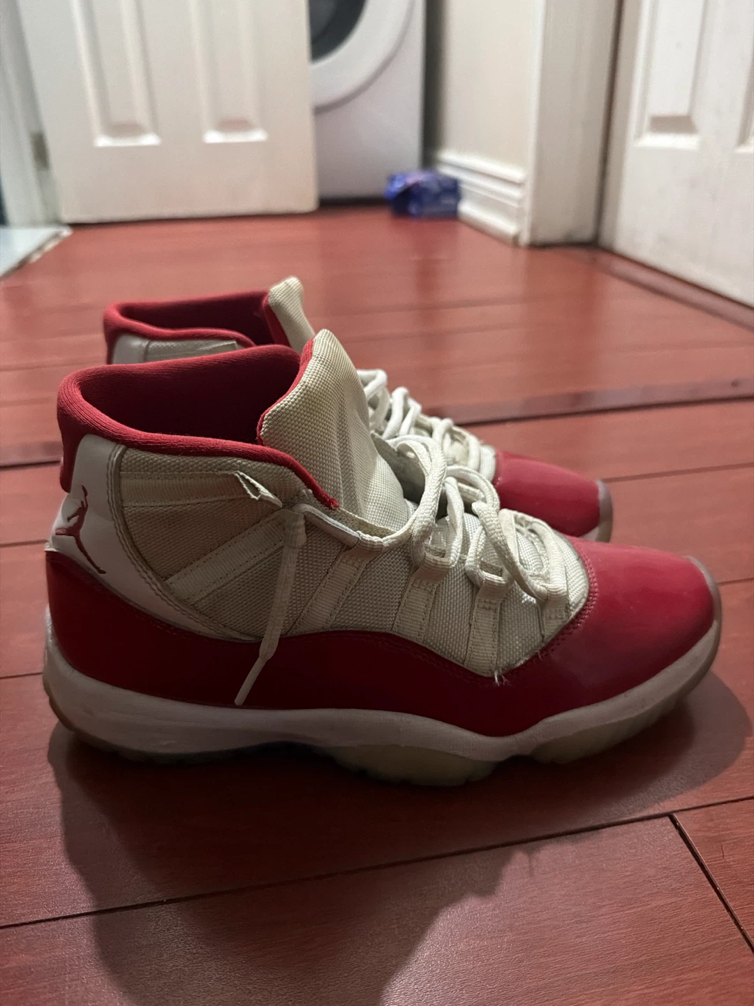 Air Jordan 11 Cherry sneakers - photo 2
