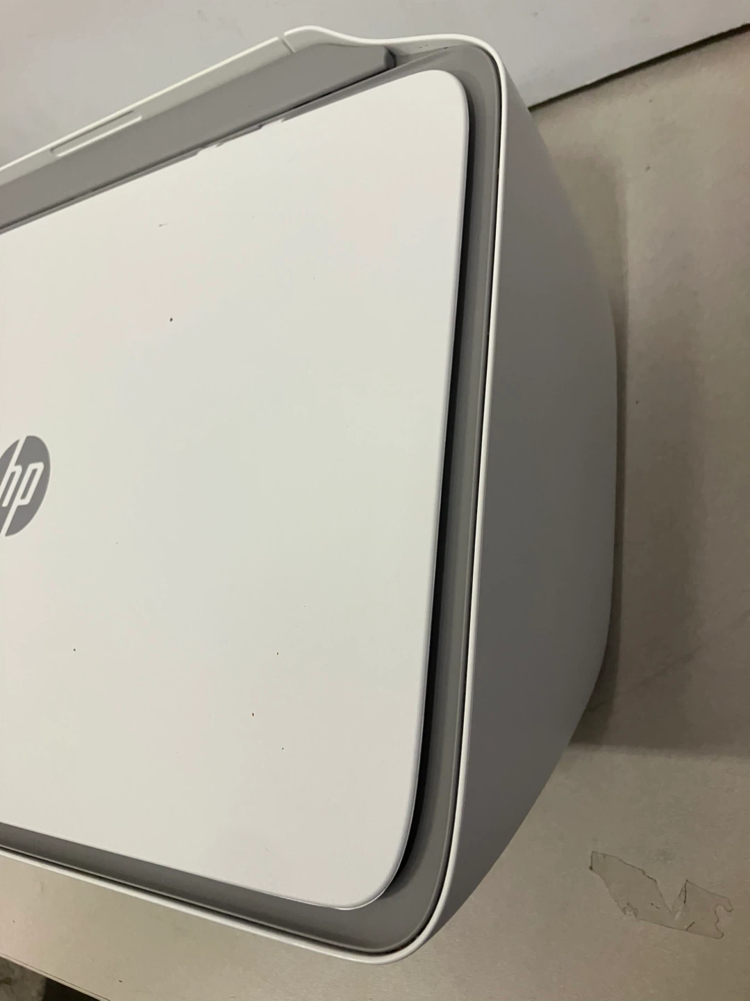 Clean white and gray HP DeskJet 2700e series all-in-one printer - photo 3