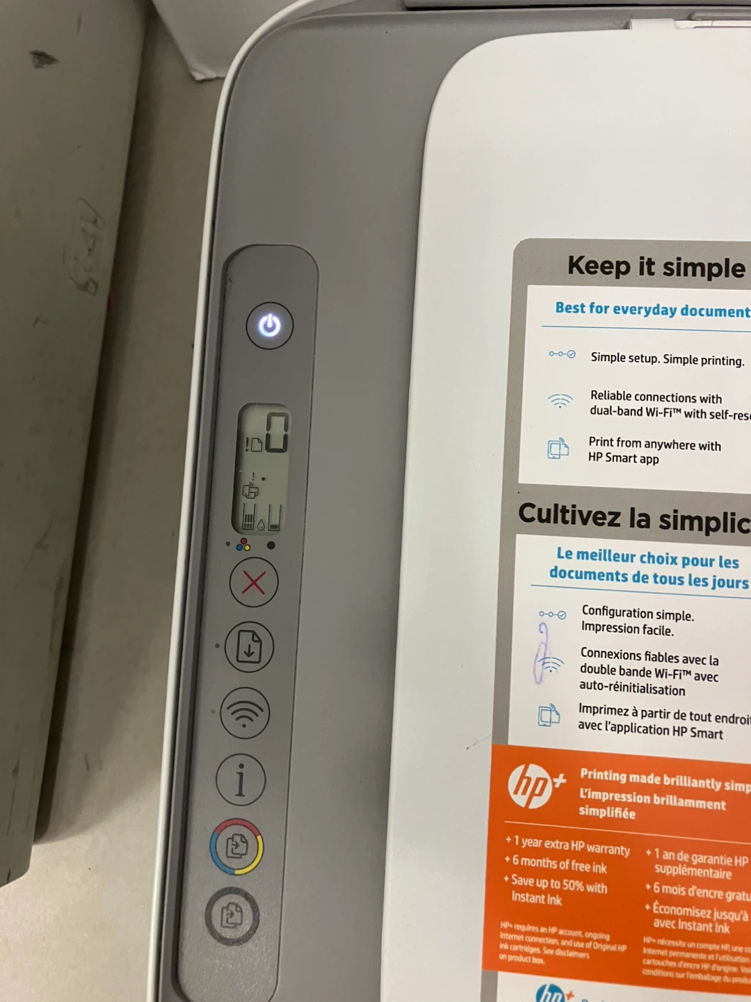 Clean white and gray HP DeskJet 2700e series all-in-one printer - photo 2