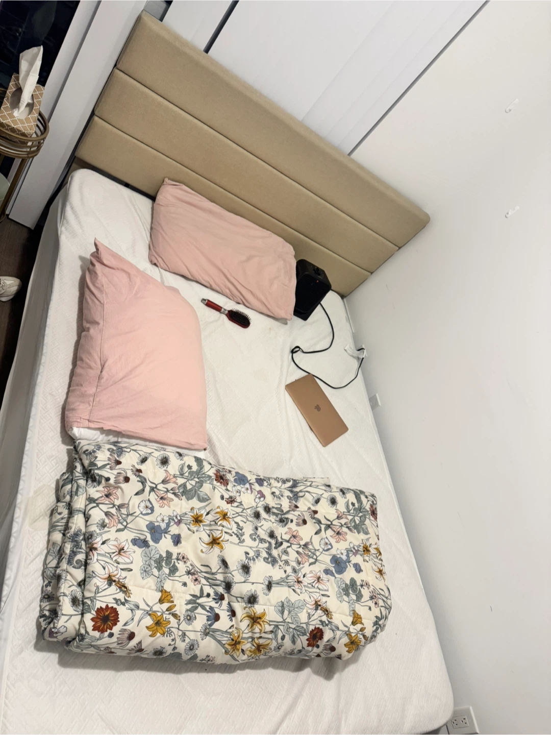 Queen size bed