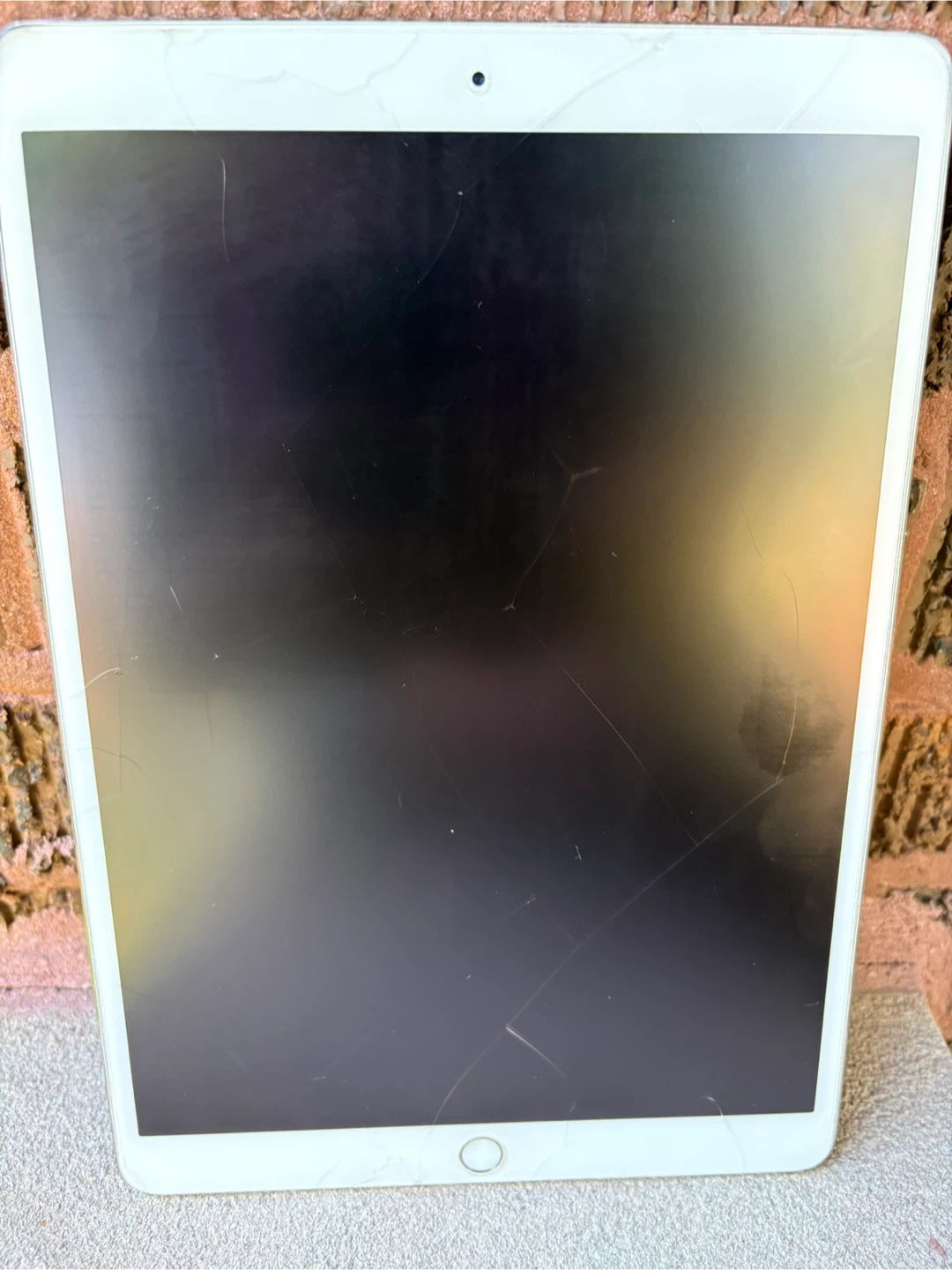 Apple iPad Pro 10.5-inch 64 GB PLS READ DESCRIPTION - photo 2
