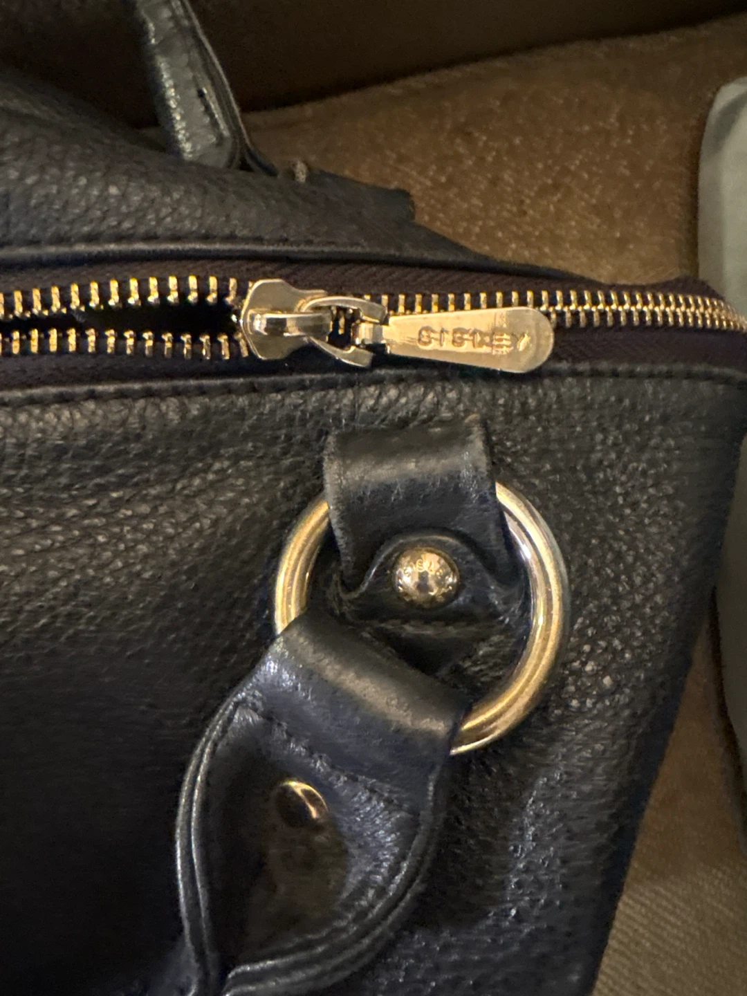 Sisley Black Leather Handbag - photo 4