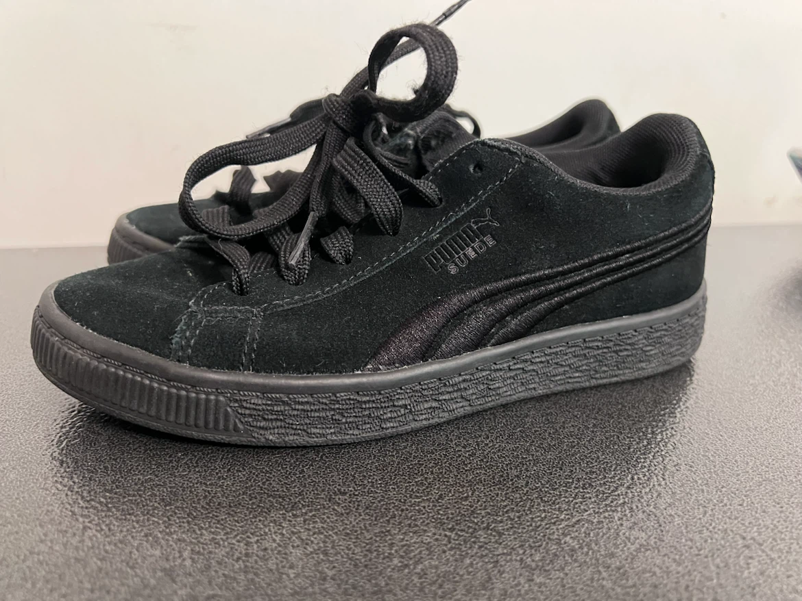PUMA Suede Classic Kids Sneakers – Black on Black – Size 2Y