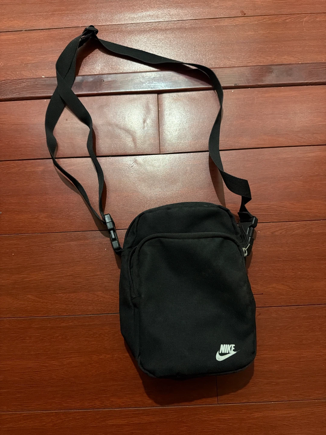 Nike Heritage Crossbody Bag in Black