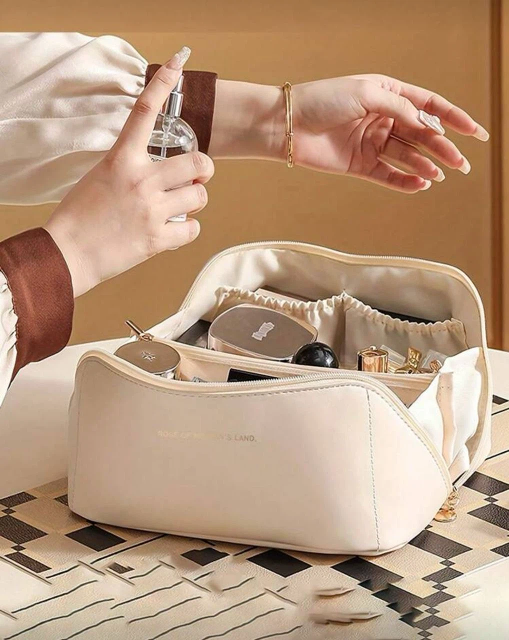 Large Makeup Bag / Travel Cosmetic Organizer (White)