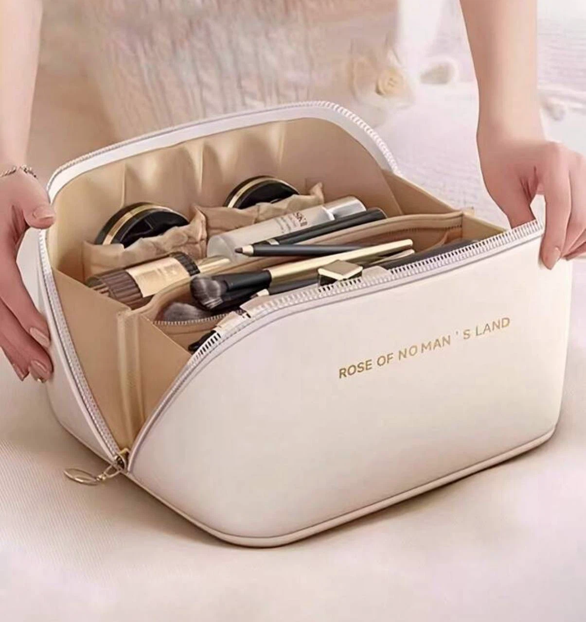 Large Makeup Bag / Travel Cosmetic Organizer (White) - photo 3