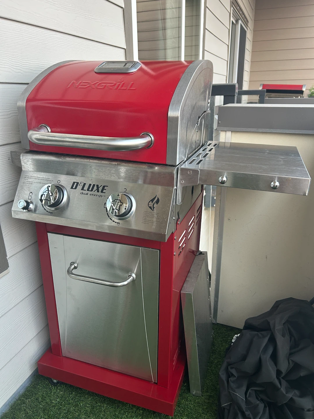 Nexgrill Deluxe 2-Burner Propane BBQ – Excellent Condition - photo 2