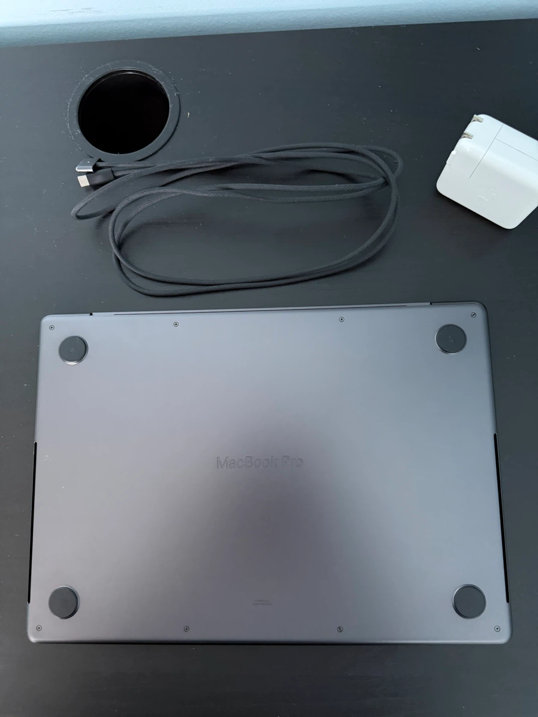 MacBook Pro M4 - photo 2