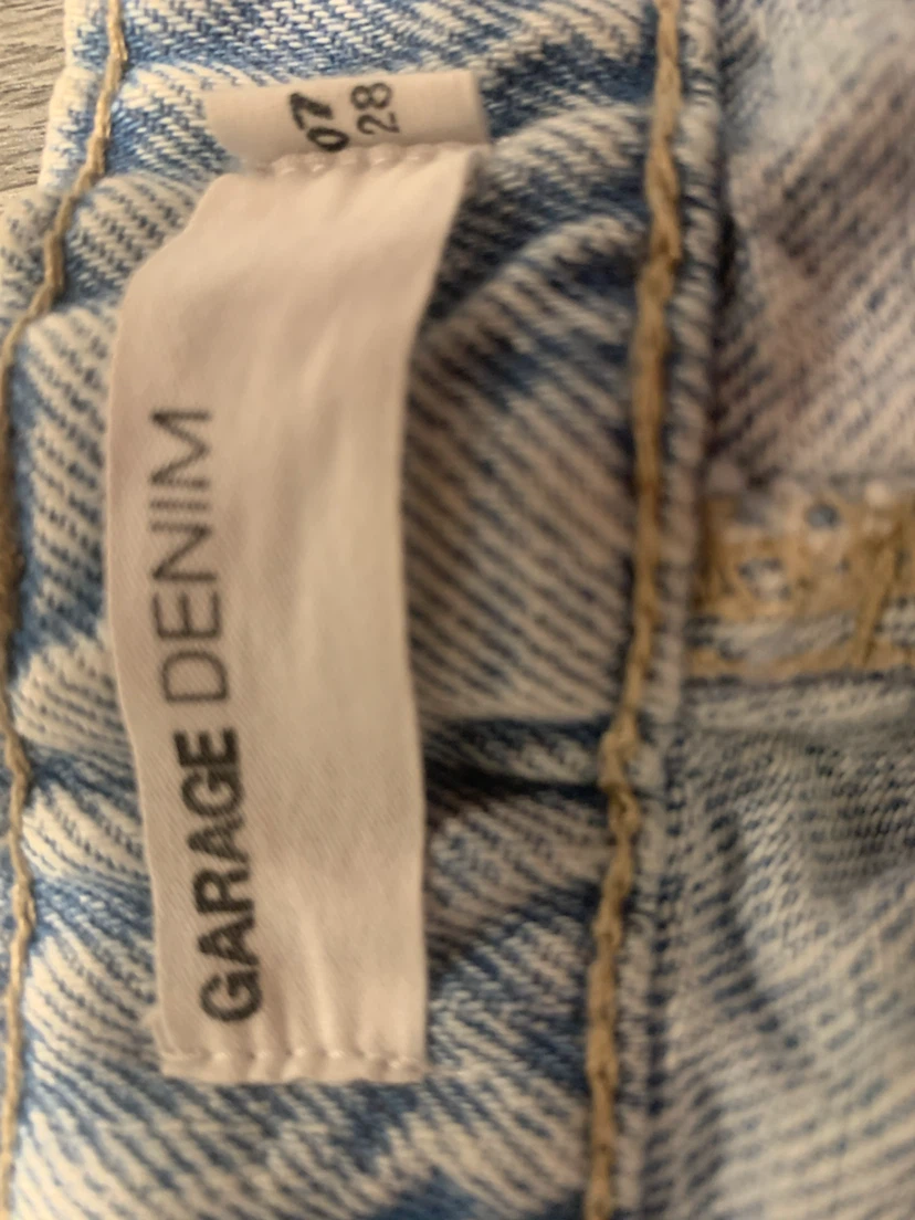 GARAGE DENIM Light Wash Cargo Jeans - photo 4