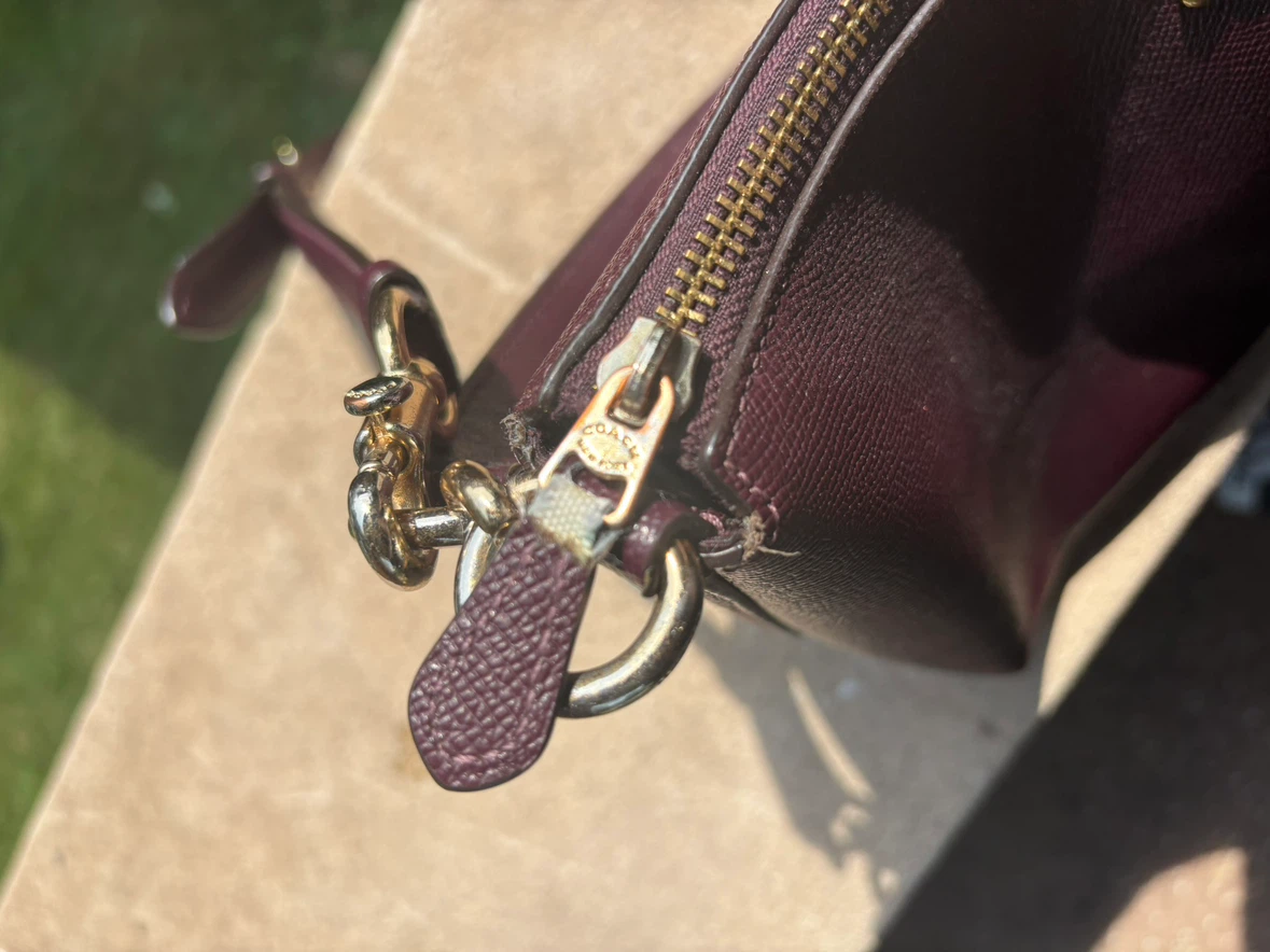 Coach Leather Shoulder Bag Burgundy - photo 3