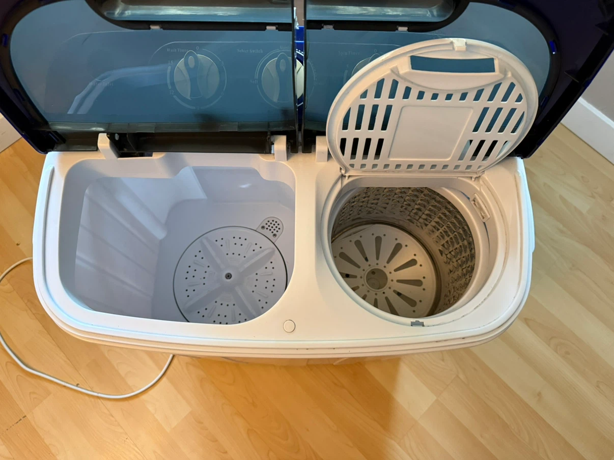 Twin Tub Washing Machine - photo 3