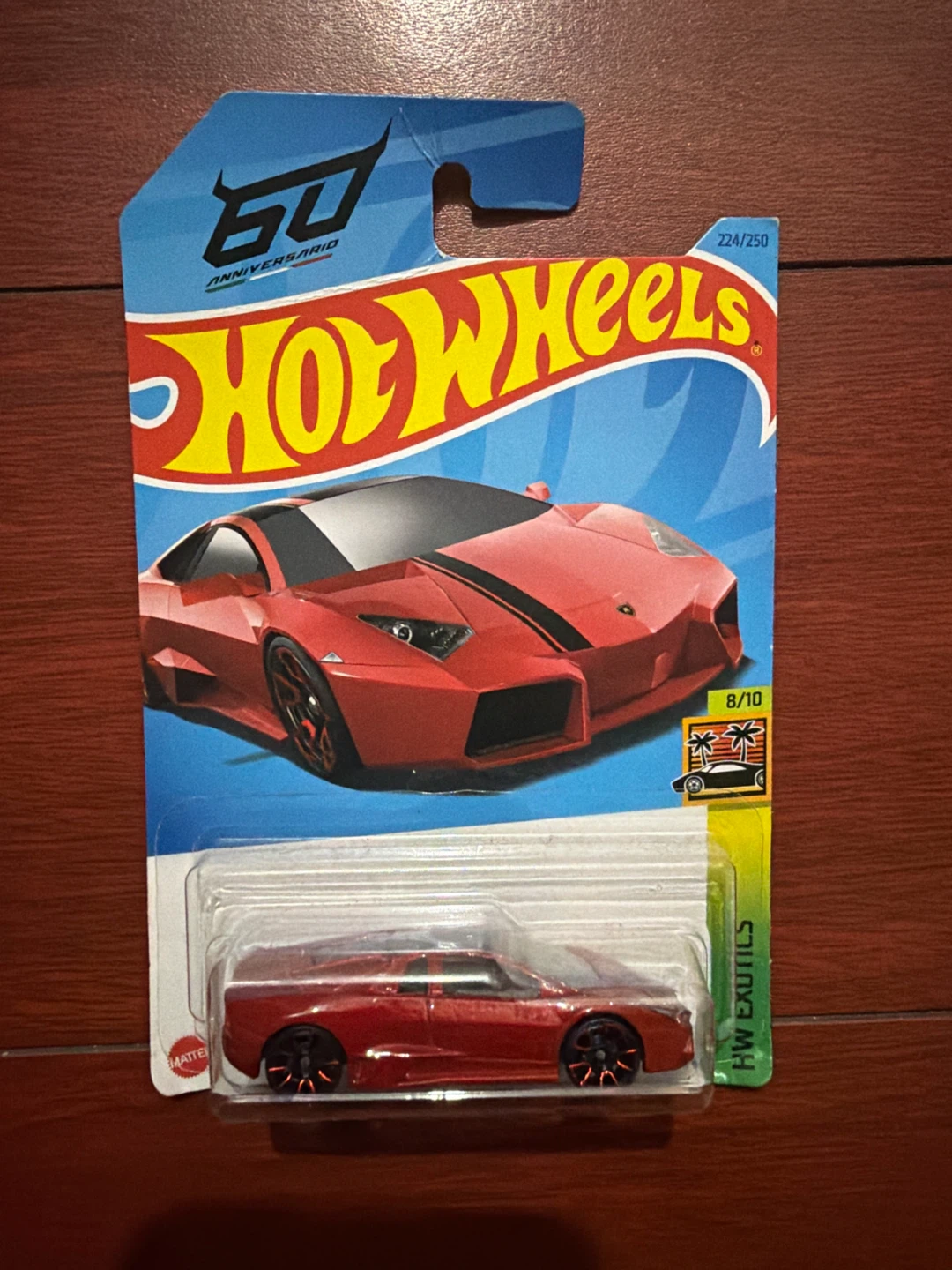 Hot Wheels Lamborghini Reventon HW Exotics Red - photo 2
