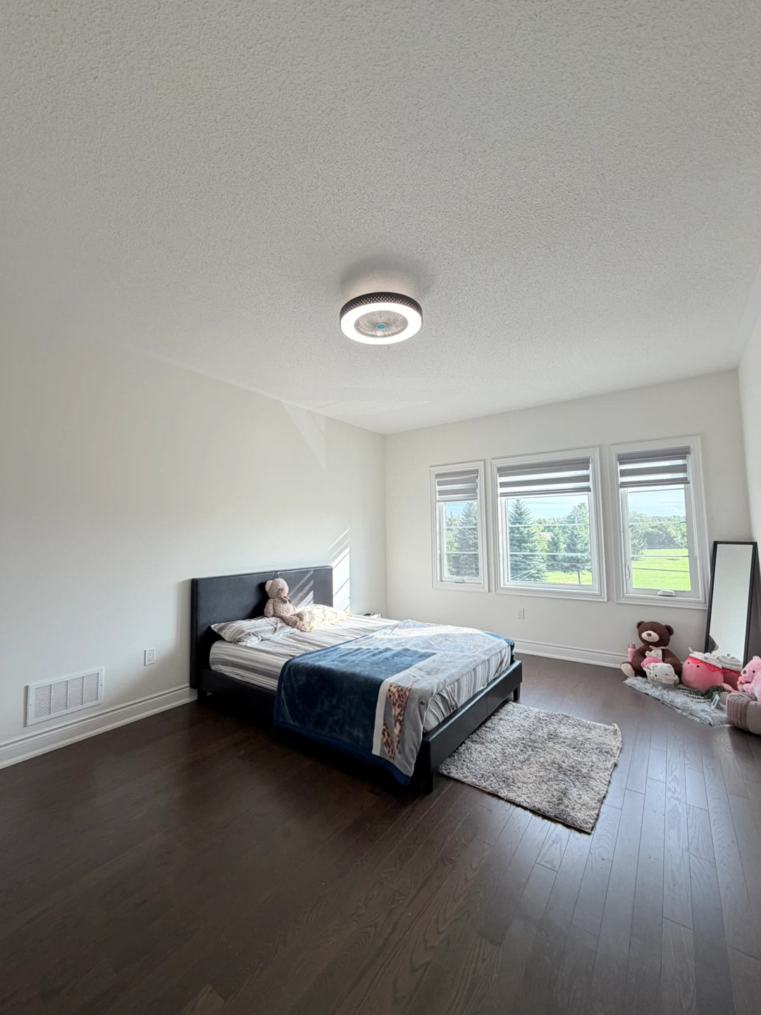 Furnished room for rent
