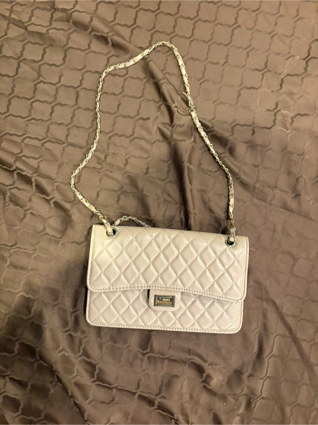 Quilted Chain Shoulder Bag