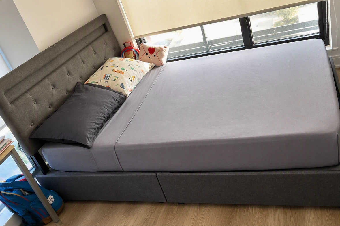 Grey Upholstered queen Size Bed Frame with Storage
