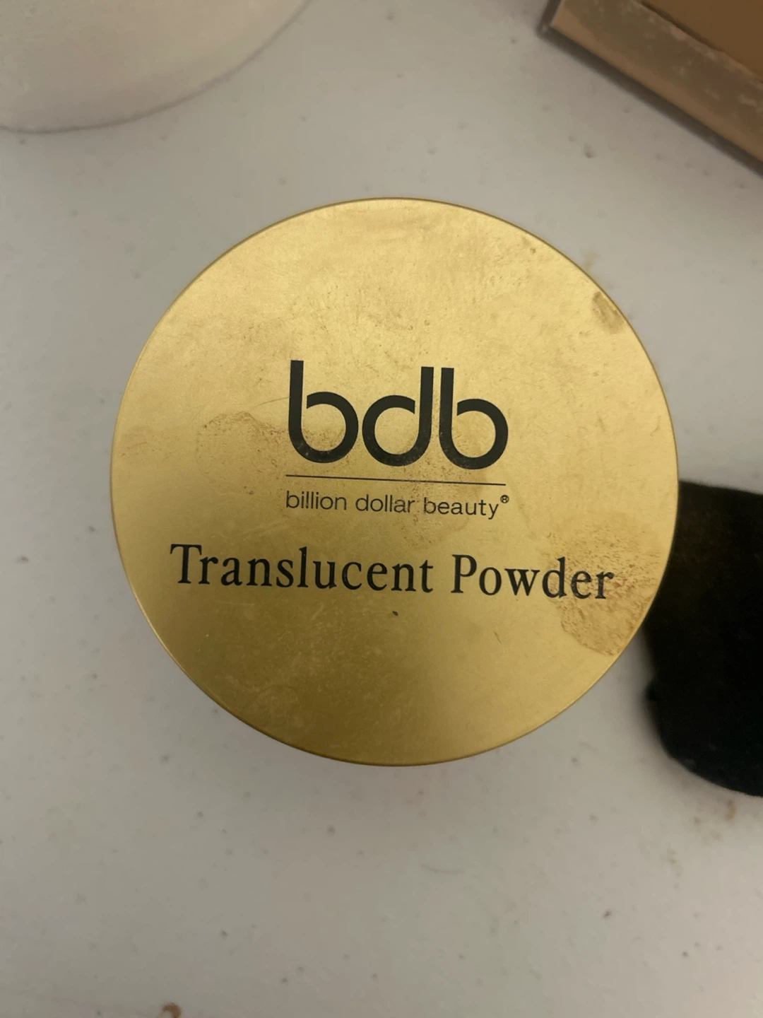 Translucent  powder