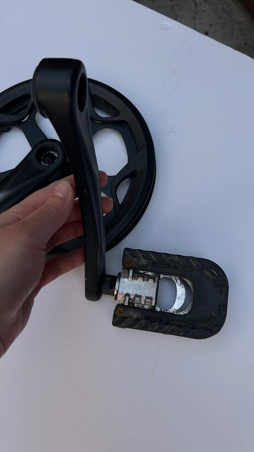 Black Bicycle Crankset with Pedals - photo 3