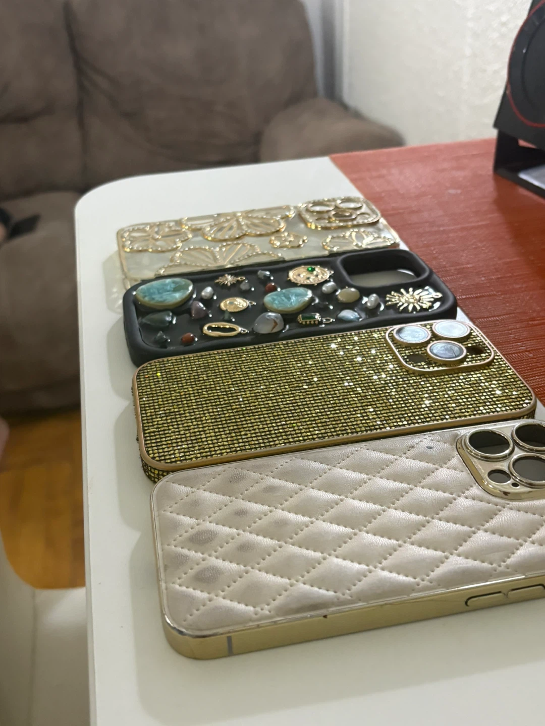 Set of 4 phone case (16 pro max) good condition.