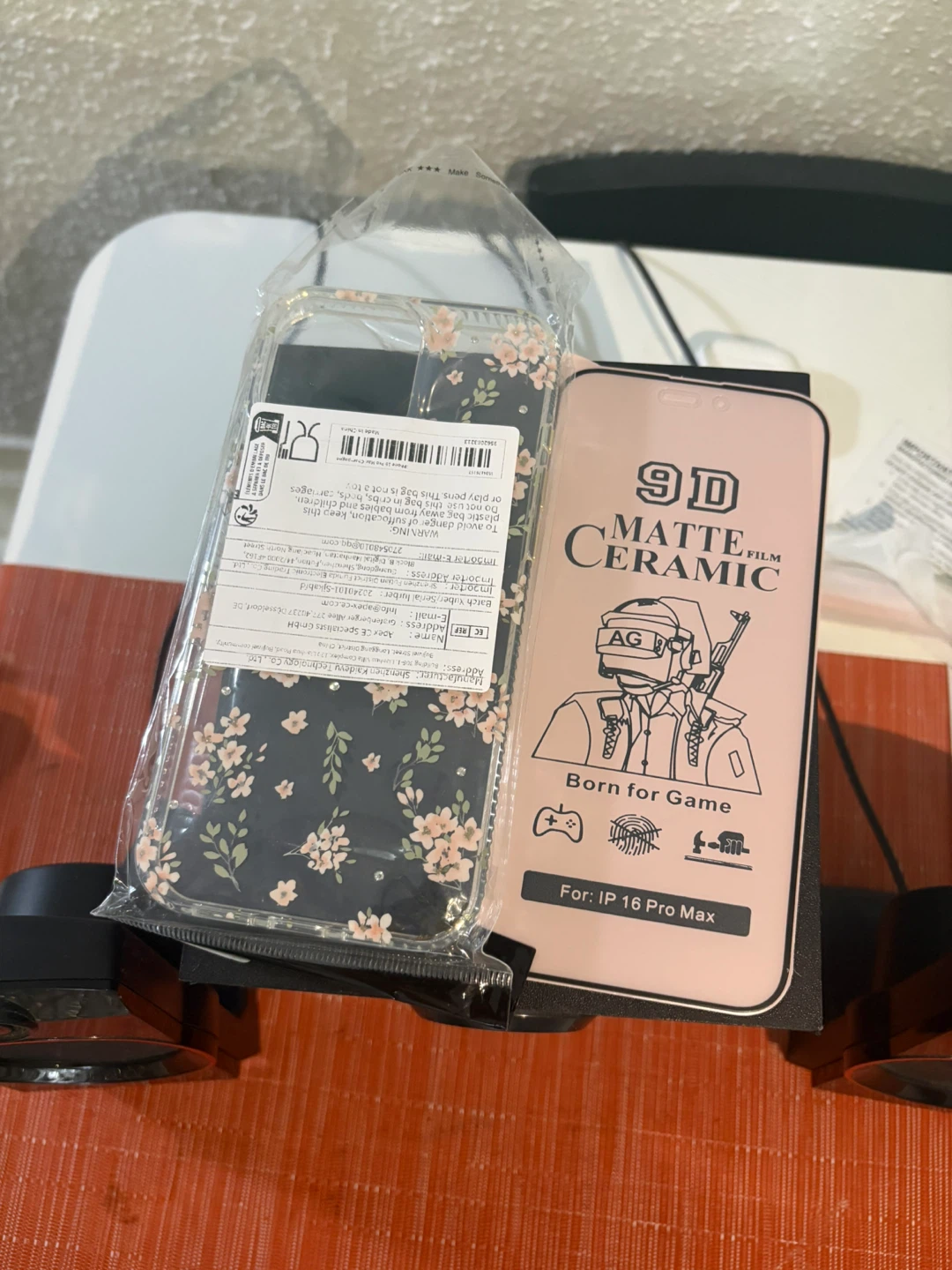 Brand new iPhone 16 Pro Max Screen Protector and Case - photo 2
