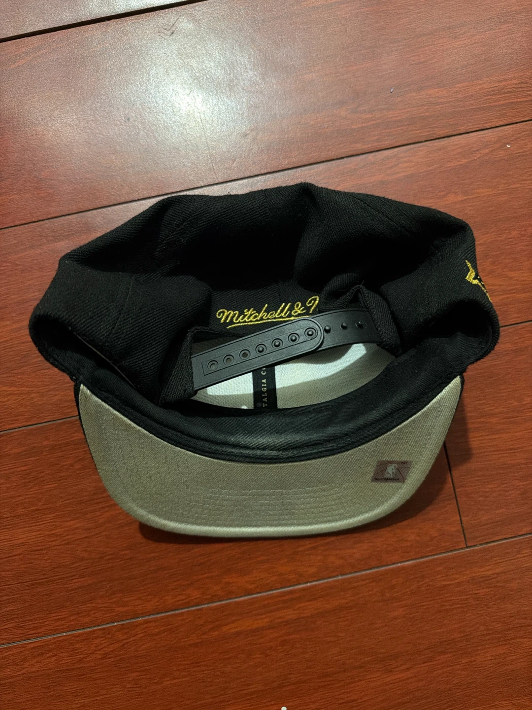 Mitchell & Ness Toronto Raptors Snapback Hat - photo 2