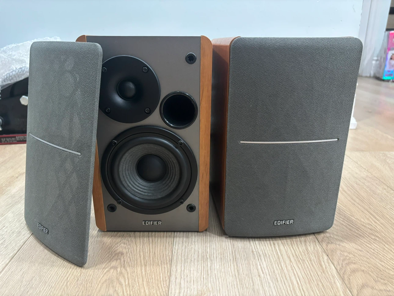 Edifier R1280T Powered Bookshelf Speakers
