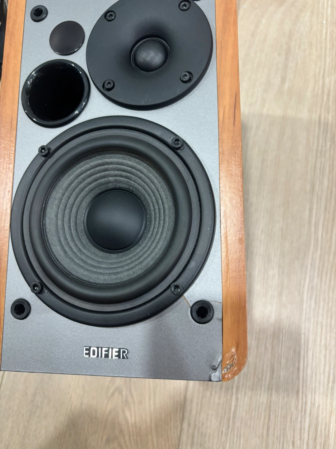 Edifier R1280T Powered Bookshelf Speakers - photo 4